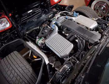 Bajo el capó Callaway Twin Turbo Corvette Convertible (B2K) '1989