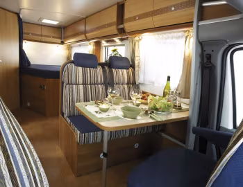 Interior Carado T 345 '2009–11