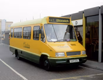 Iveco TurboDaily 49-10 Carlyle C24 [UK-spec] (B25F) '07.1990–05.1991