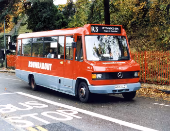 Mercedes-Benz 811 D Carlyle C17 [UK-spec] (B28F) '08.1990
