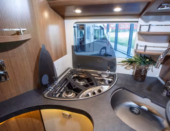 Intérieur 2016–18 Carthago c-tourer I 150 '2015–18