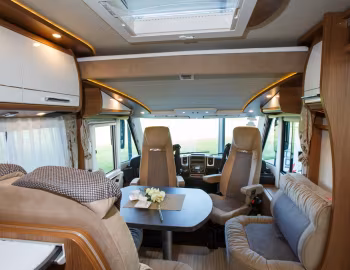 Intérieur 2016–18 Carthago c-tourer I 150 '2015–18