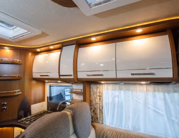 Intérieur 2016–18 Carthago c-tourer I 150 '2015–18