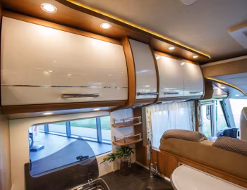 Intérieur 2016–18 Carthago c-tourer I 150 '2015–18
