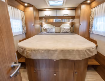 Intérieur 2016–18 Carthago c-tourer I 150 '2015–18