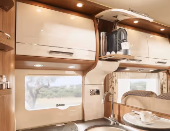 Intérieur 2016–18 Carthago c-tourer I 150 '2015–18