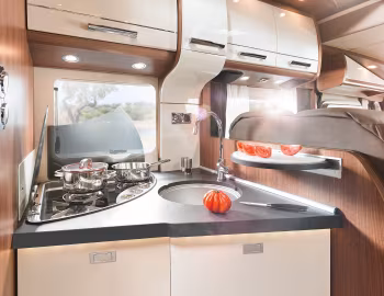 Interior 2018–19 Carthago c-compactline l 144 LE '2017–19