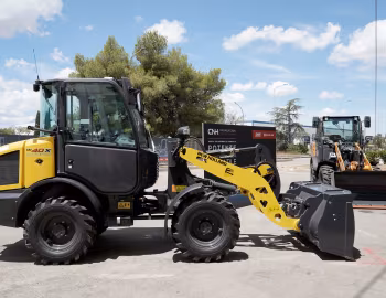 New Holland W40X, Case 12EV