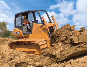 Case 1650L '2010–pr.