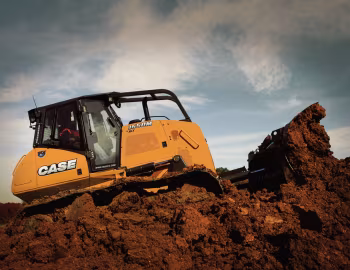 Case 1650M XLT '2013–pr.