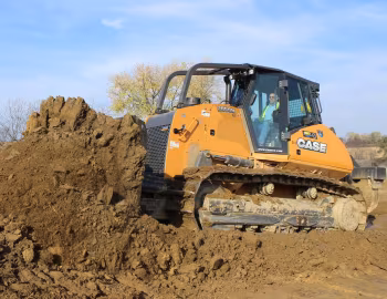 Case 2050M XLT '2013–pr.