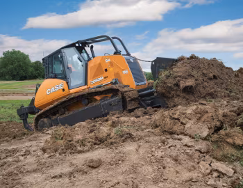 Case 2050M XLT '2013–pr.