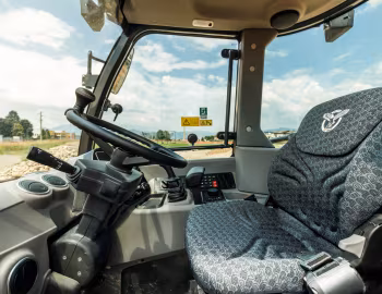 Intérieur Case 221F Evo '2023–pr.