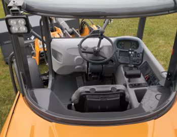 Інтер'єр Case 321F Canopy '2019–н.ч.