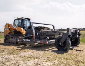 Case TR320 '2015–pr.