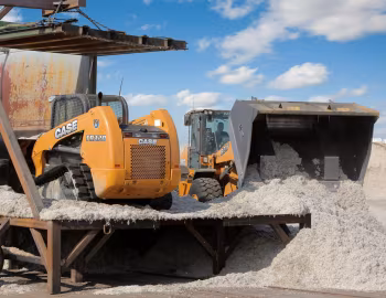 Case TR320, Case 821F