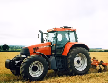Case IH CVX 130 '2000–03