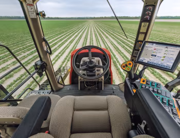 Interior Case IH Patriot