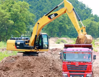 Cat 320D2 L '2016–20