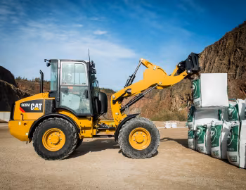 Caterpillar 908M '2015–pr.