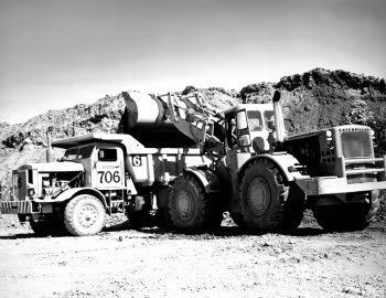 Euclid R24, Caterpillar 988