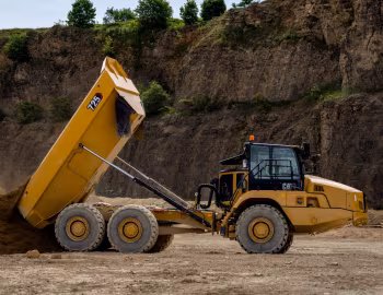 Cat 725 '2025–pr.