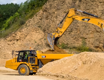 Cat 730 '2025–pr.