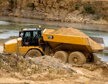 Cat 735 '2025–н.ч.