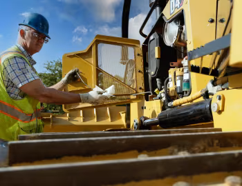 Under The Hood Cat D4 LGP [Worldwide] '07.2021–pr.