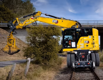 Cat M323F Railroad '2021–25