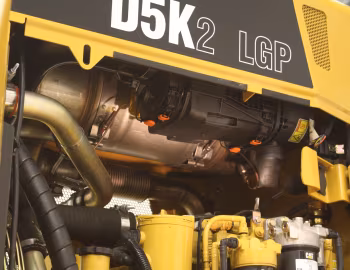 Sous la capuche Caterpillar D5K2 LGP '2012–15