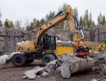 Caterpillar M316D '2007–15
