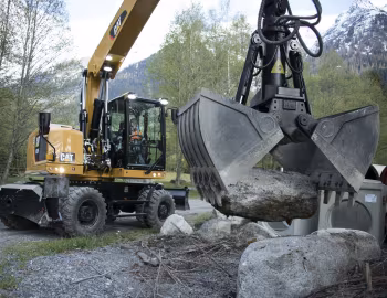 Cat M320F '2014–pr.