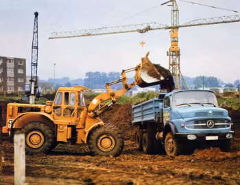 Caterpillar 900-Series Wheel Loaders, Mercedes-Benz LAK 2624