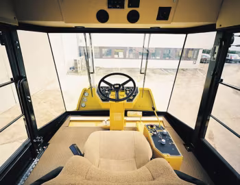 Interior Caterpillar PS300C '2008–????