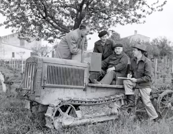 Caterpillar Ten (PT) '12.1928–12.1932