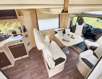 Interior 2016–17 Challenger 280 Mageo '2015–17