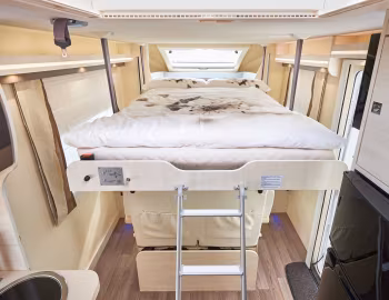 Interior 2016–17 Challenger 280 Mageo '2015–17