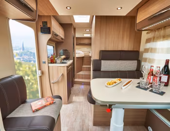 Interior 2016–18 Challenger 287GA Genesis '2015–18
