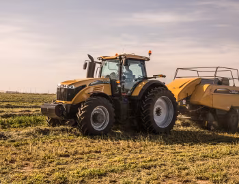 Challenger MT685E [North America] '2014–19