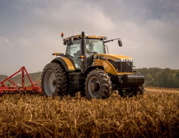 Challenger MT685E [North America] '2014–19