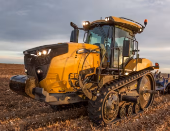 Challenger MT743 '2017–pr.