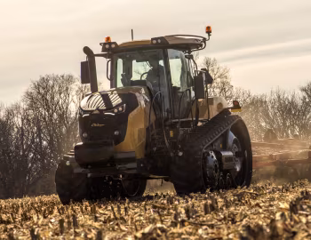 Challenger MT743 '2017–pr.
