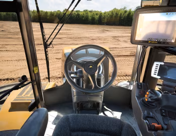 Interior Challenger MT975E [North America] '2014–pr.
