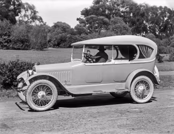 1919 Chalmers Six-30 Touring with California Top