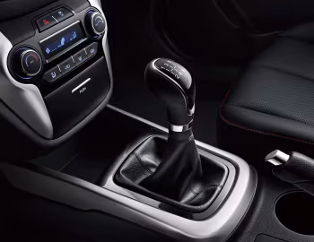 Интерьер Changan Eado '2015–18