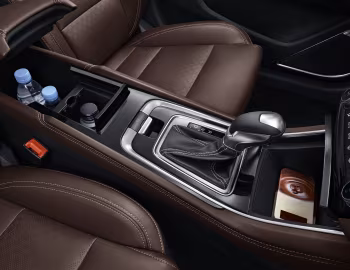 Интерьер Changan Eado '2018–20