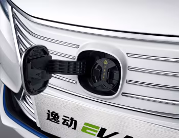 Changan Eado EV460 '2018–н.в.