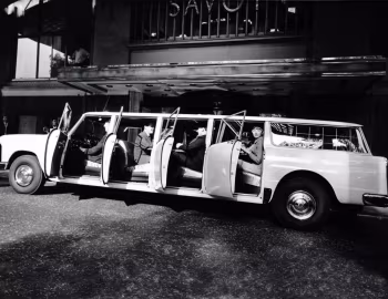 Checker Aerobus 8-door Station Wagon '1962–77