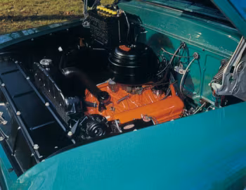 Bajo el capó 1956 Chevrolet 3100 Stepside Pickup Truck (3A56-3104)